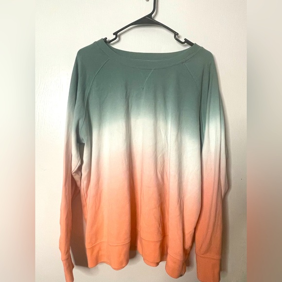 Eddie Bauer Tops - Eddie Bauer hombre crew neck womens sweatshirt